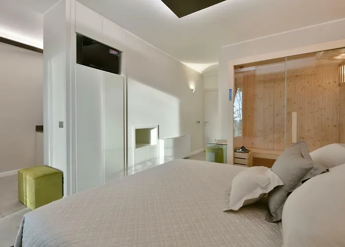 Amnis Suites